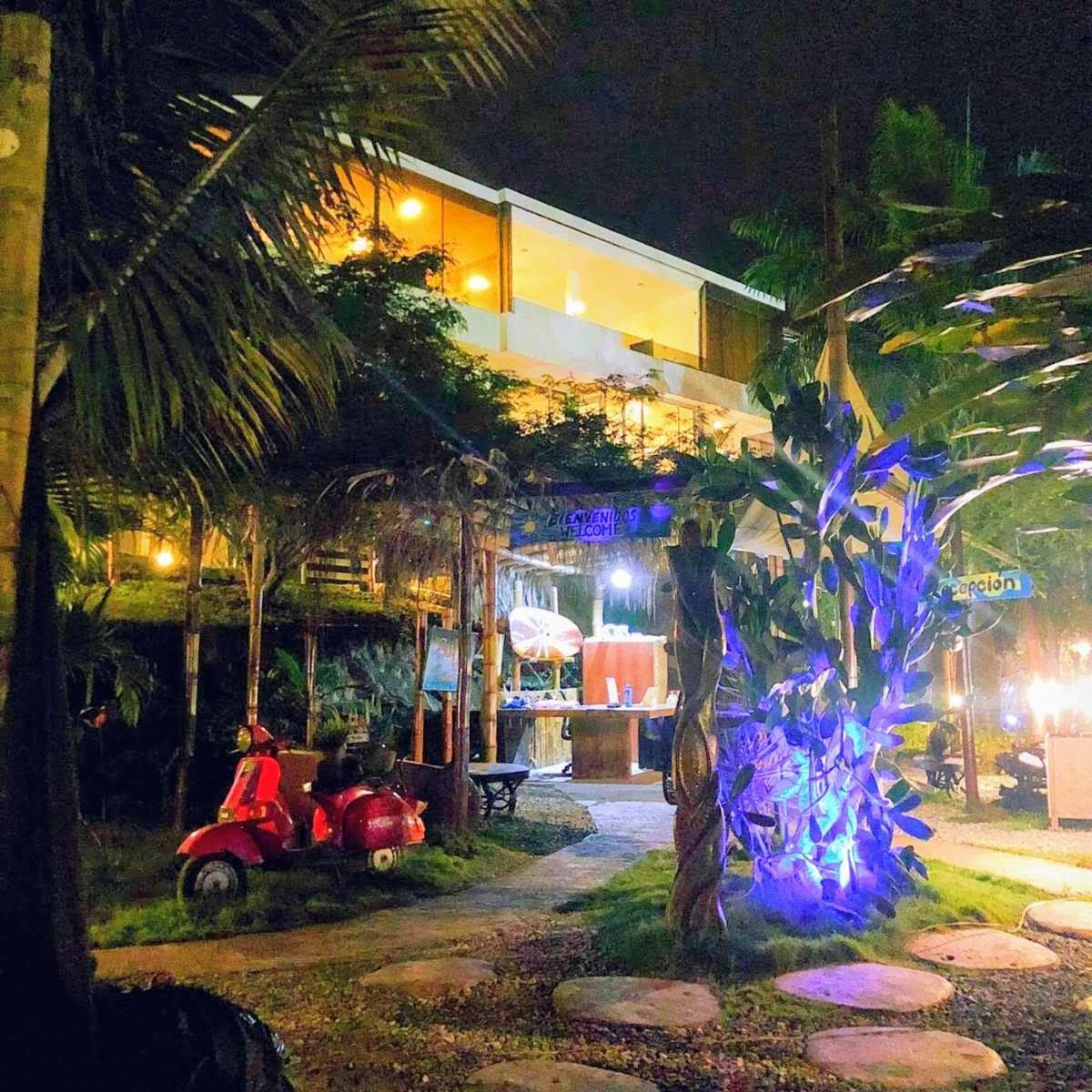 Me Hotel & Villas - Montanita Estates Phòng bức ảnh