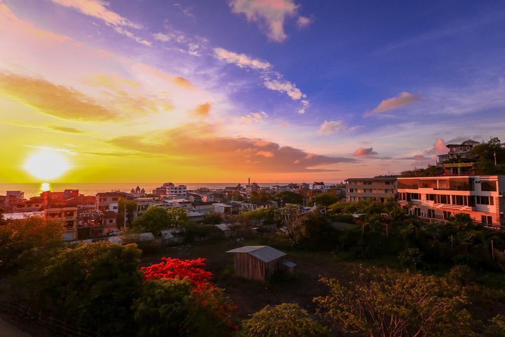 Me Hotel & Villas - Montanita Estates Ngoại thất bức ảnh